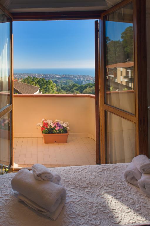 Villa Mareluna - Sea View And Garden Salerno Exteriér fotografie